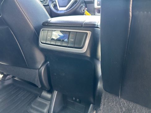 Used 2018 Toyota Highlander Plus image 46