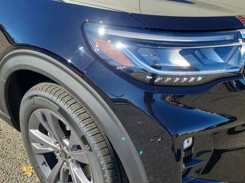 New 2026 Ford Explorer Active image 8