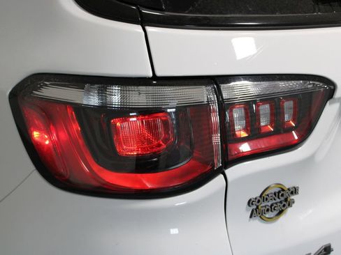 Used 2025 Jeep Compass Trailhawk AWD/4WD image 46