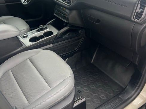 Used 2025 Ford Bronco Sport Badlands image 16