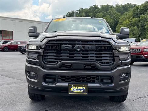 Used 2025 RAM 2500 Big Horn AWD/4WD image 10