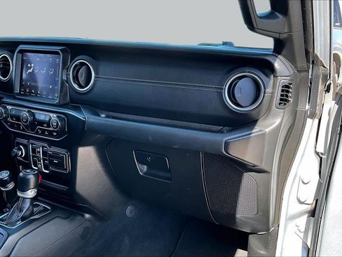Used 2023 Jeep Wrangler Unlimited Sahara w/ Safety Group AWD/4WD image 17
