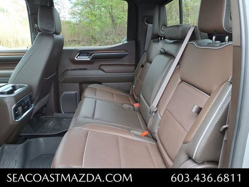 Used 2024 GMC Sierra 1500 Denali w/ Technology Package AWD/4WD image 18