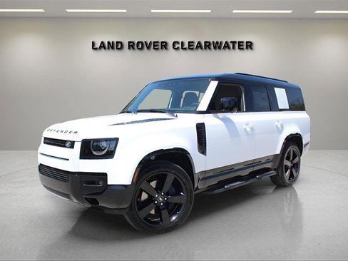 New 2025 Land Rover Defender 130 X-Dynamic SE image 1