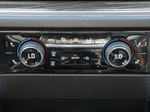 Certified 2024 Chevrolet Silverado 1500 LT Trail Boss w/ Convenience Package II AWD/4WD image 22