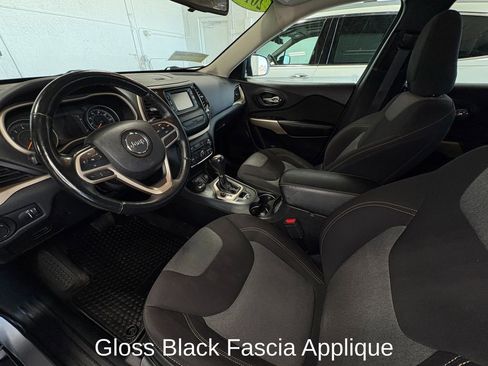 Used 2017 Jeep Cherokee Sport AWD/4WD image 14