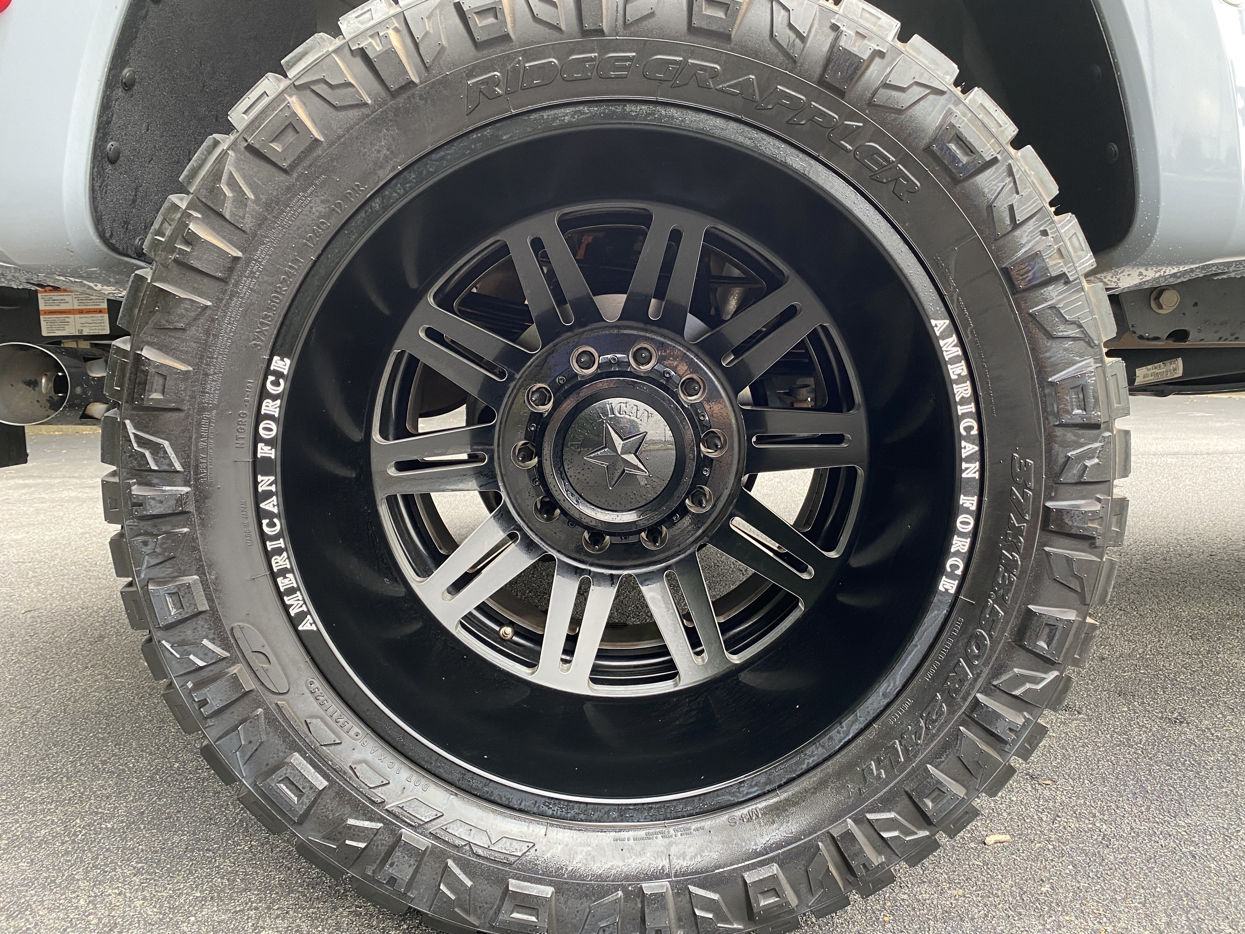 Used 2025 Ford F450 Platinum w/ FX4 Off-Road Package AWD/4WD image 43