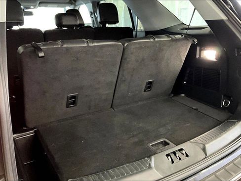 Certified 2022 Ford Explorer Limited w/ Limited Technology Package image 35