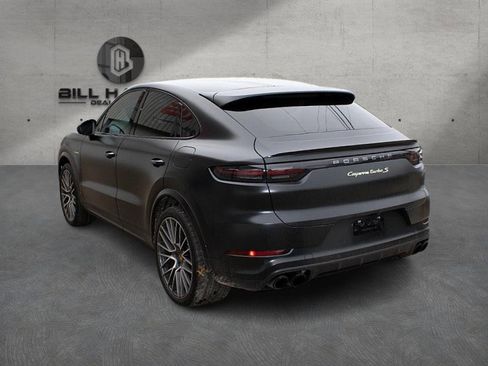 Used 2020 Porsche Cayenne Turbo S image 6