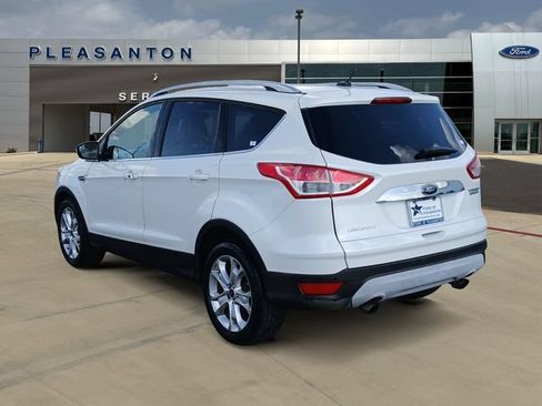 Used 2016 Ford Escape Titanium FWD image 3