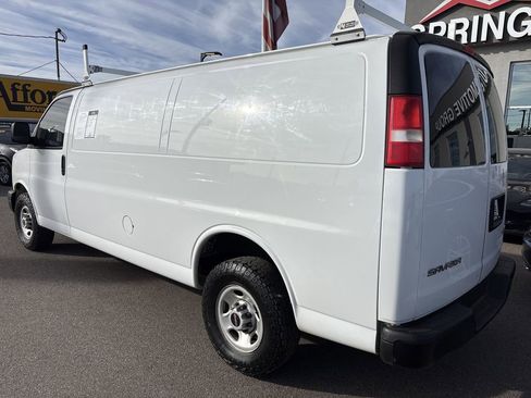 Used 2015 GMC Savana 3500 Extended image 3