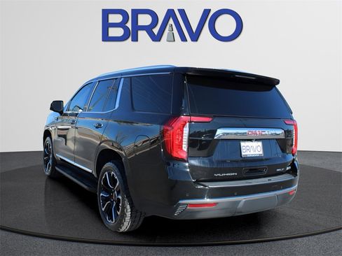 Used 2022 GMC Yukon SLT w/ SLT Luxury Package image 6