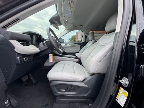 New 2026 Ford Explorer Active w/ Active Comfort Package image 14