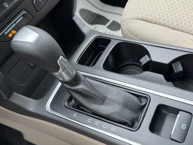 Used 2017 Ford Escape SE AWD/4WD image 19