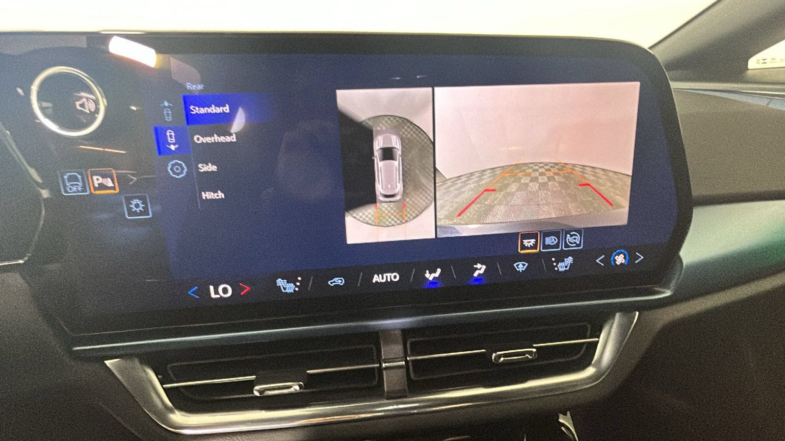 Used 2024 Chevrolet Equinox EV LT w/ LPO, All-Weather Mat Package FWD image 24