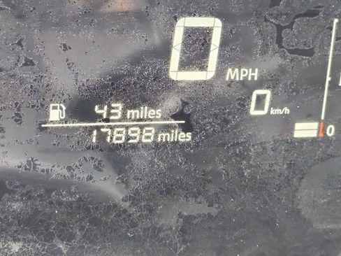 Used 2025 Nissan Kicks SV AWD/4WD image 19
