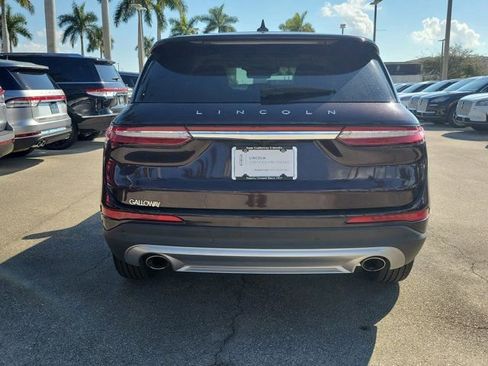 Certified 2023 Lincoln Corsair Standard w/ Equipment Group 101A image 5