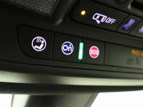 Used 2022 Chevrolet Traverse Premier image 20