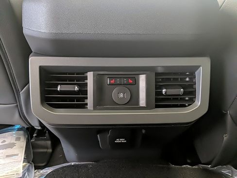 New 2026 Ford F250 Lariat w/ Black Appearance Package image 18