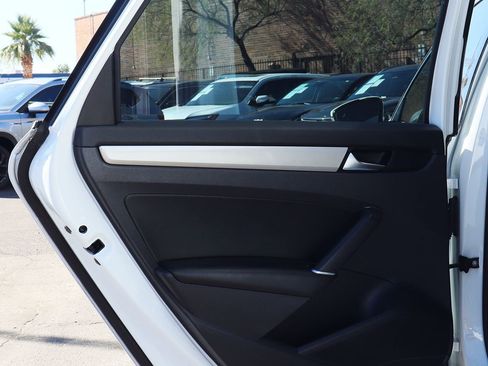 Used 2022 Volkswagen Passat 2.0T SE image 29