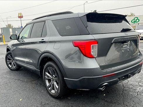 Used 2023 Ford Explorer XLT w/ Equipment Group 202A image 5