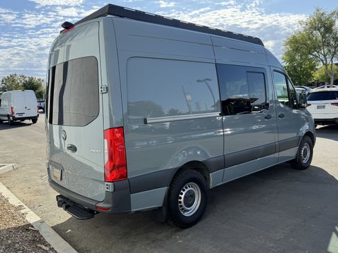 Used 2023 Mercedes-Benz Sprinter 2500 image 8