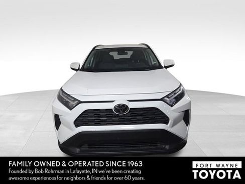 Used 2025 Toyota RAV4 XLE image 3