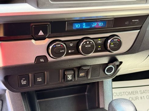 Used 2022 Toyota Tacoma SR5 w/ Technology Package RWD image 21