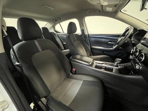 Used 2024 Nissan Sentra SV FWD image 9