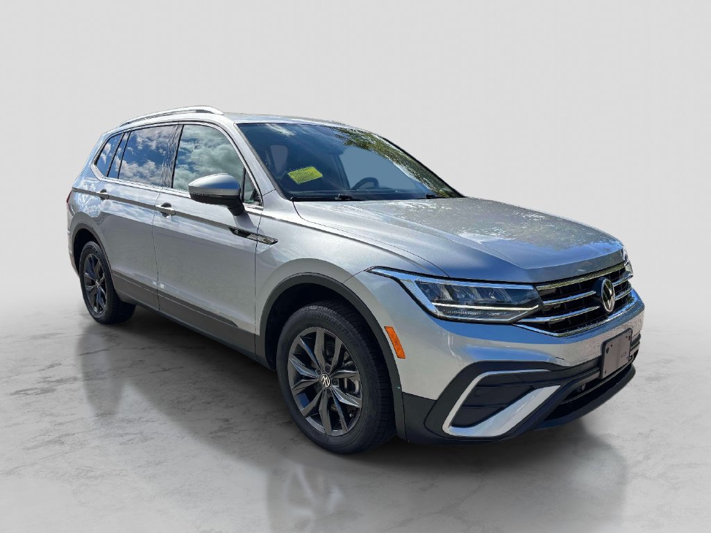 Used 2023 Volkswagen Tiguan SE AWD/4WD image 7