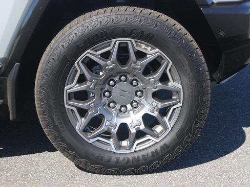 New 2024 GMC Hummer EV 3X image 9