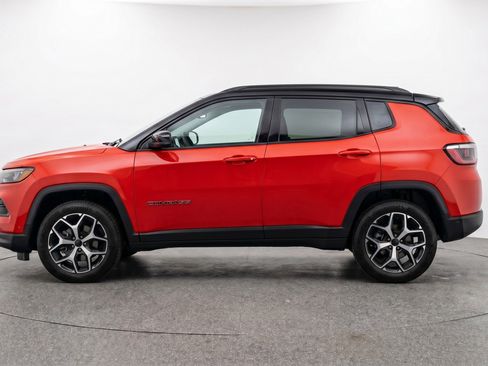Used 2025 Jeep Compass Limited AWD/4WD image 5