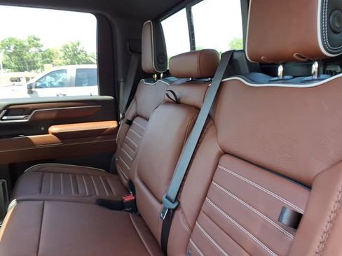 New 2026 GMC Sierra 2500 Denali Ultimate AWD/4WD image 11