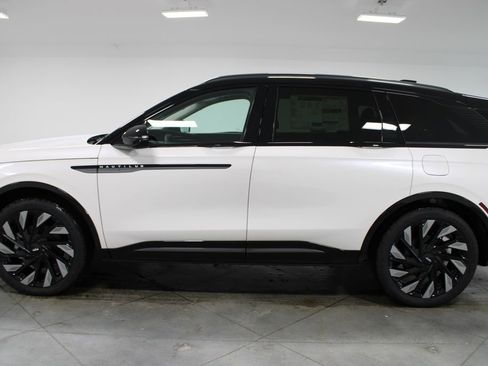 New 2026 Lincoln Nautilus Reserve w/ Jet Appearance Package AWD/4WD image 5