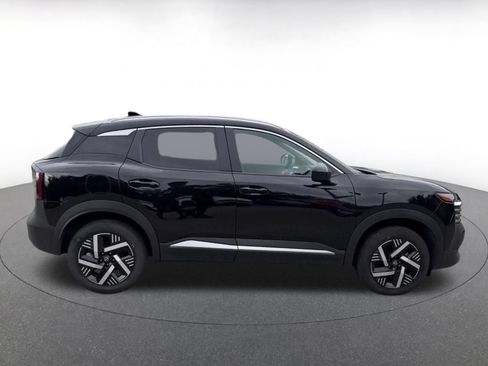 Used 2026 Nissan Kicks SV w/ Cold Weather Package FWD image 16