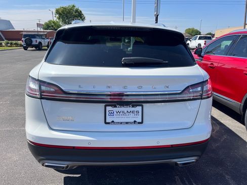 Used 2021 Lincoln Nautilus FWD w/ Equipment Group 101A image 5