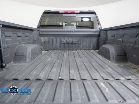 Used 2025 GMC Sierra 1500 Denali w/ Denali Reserve Package AWD/4WD image 34