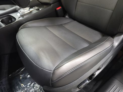 Certified 2025 INFINITI QX55 Luxe AWD/4WD image 24