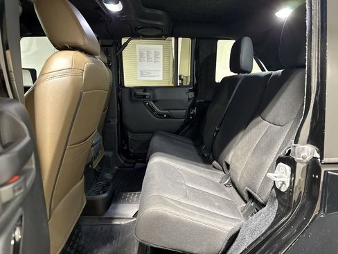 Used 2014 Jeep Wrangler Unlimited Sport w/ Quick Order Package 24S AWD/4WD image 22