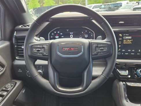 Used 2024 GMC Sierra 1500 AT4 w/ Technology Package AWD/4WD image 15