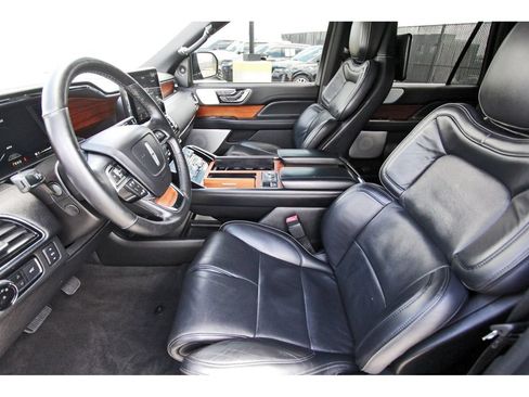 Used 2019 Lincoln Navigator Reserve w/ Cargo Package AWD/4WD image 6