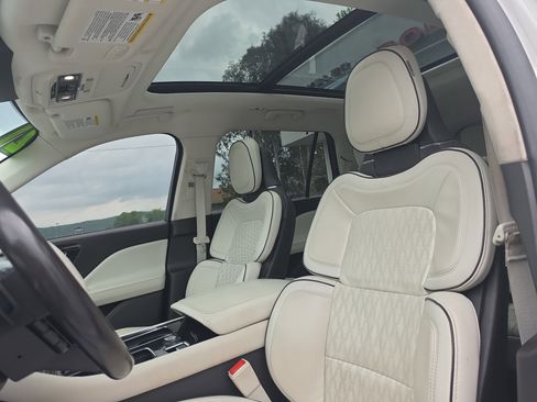 Used 2021 Lincoln Aviator Black Label w/ Dynamic Handling Package AWD/4WD image 12