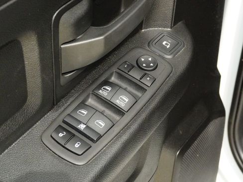 Used 2024 RAM 3500 Tradesman w/ Chrome Appearance Group AWD/4WD image 29