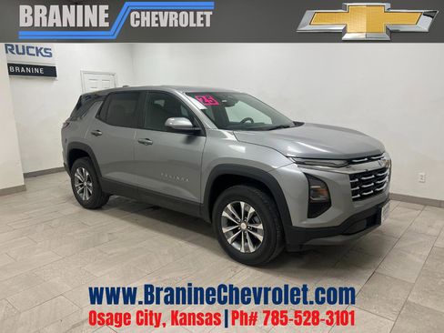 Used 2025 Chevrolet Equinox LT image 1