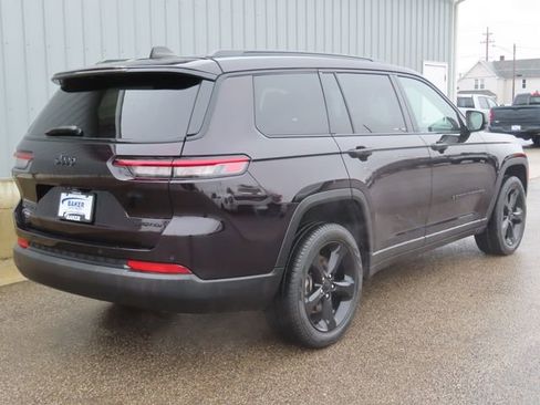 Used 2023 Jeep Grand Cherokee L Limited w/ Black Appearance Package image 3