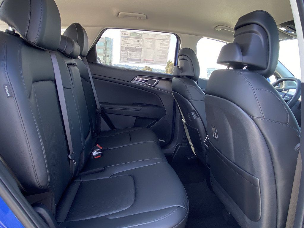 New 2026 Kia Sportage EX w/ EX Panorama Roof Package FWD image 23