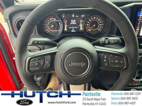 Used 2026 Jeep Wrangler Unlimited Rubicon AWD/4WD image 29