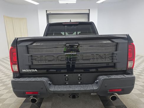 Used 2024 Honda Ridgeline Black Edition image 7
