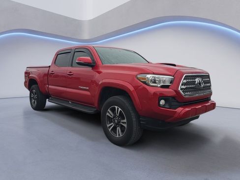 Used 2017 Toyota Tacoma TRD Sport RWD image 9