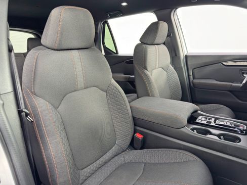 Used 2025 Honda Pilot Sport image 33